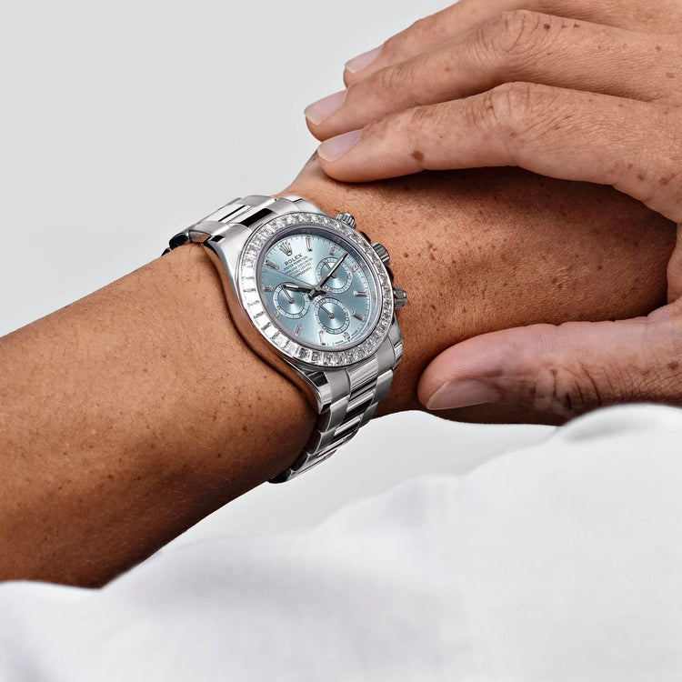 Daytona Platinum Ice Blue Diamond Dial Diamond Bezel image 7