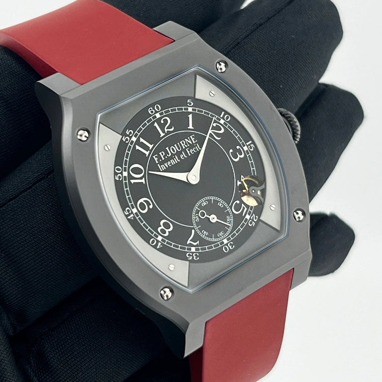 Élégante 48 Ref. ELHT Titalyt Luminescent Black Centre Dial image 9