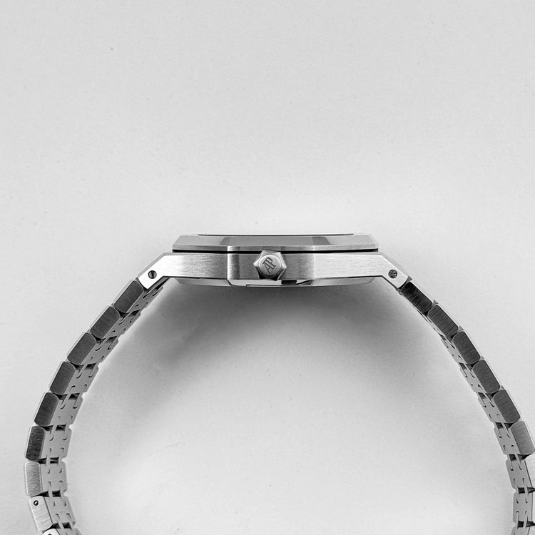 Royal Oak Openworked Stainless Steel Dial image 11