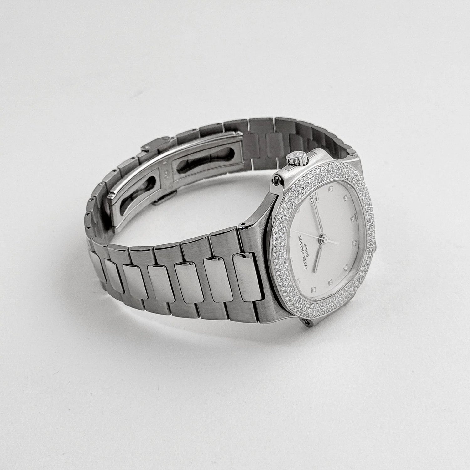 Nautilus White Gold White Dial Diamond Set (2004) image 8