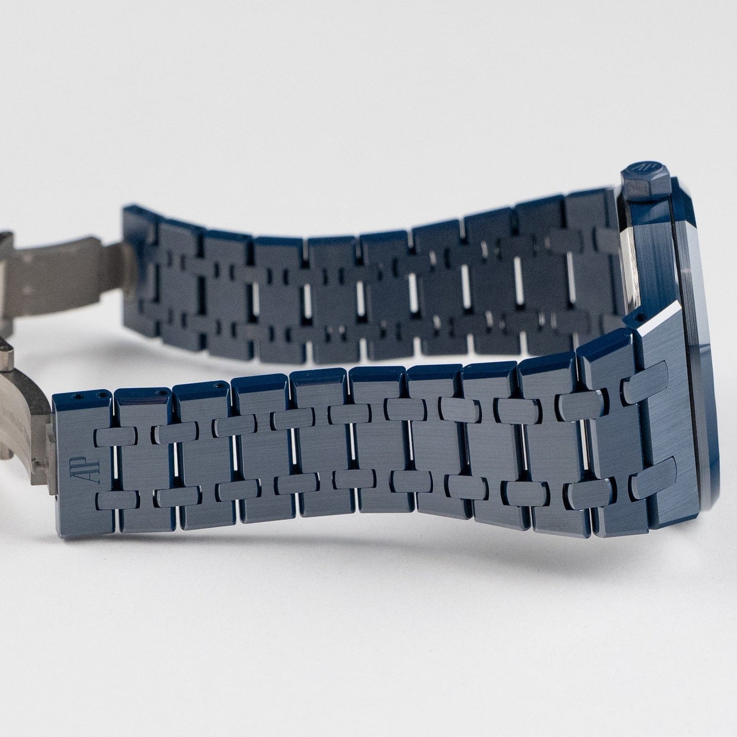 Royal Oak Double Balance Wheel Openworked Blue Ceramic (2026) image 4