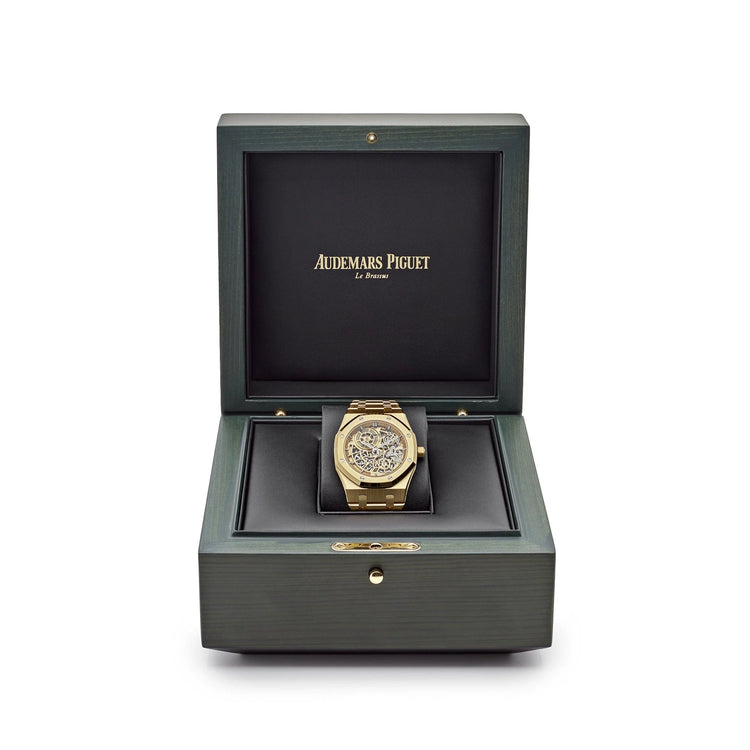 Royal Oak Jumbo Extra-Thin Yellow Gold Openworked (2024) image 5