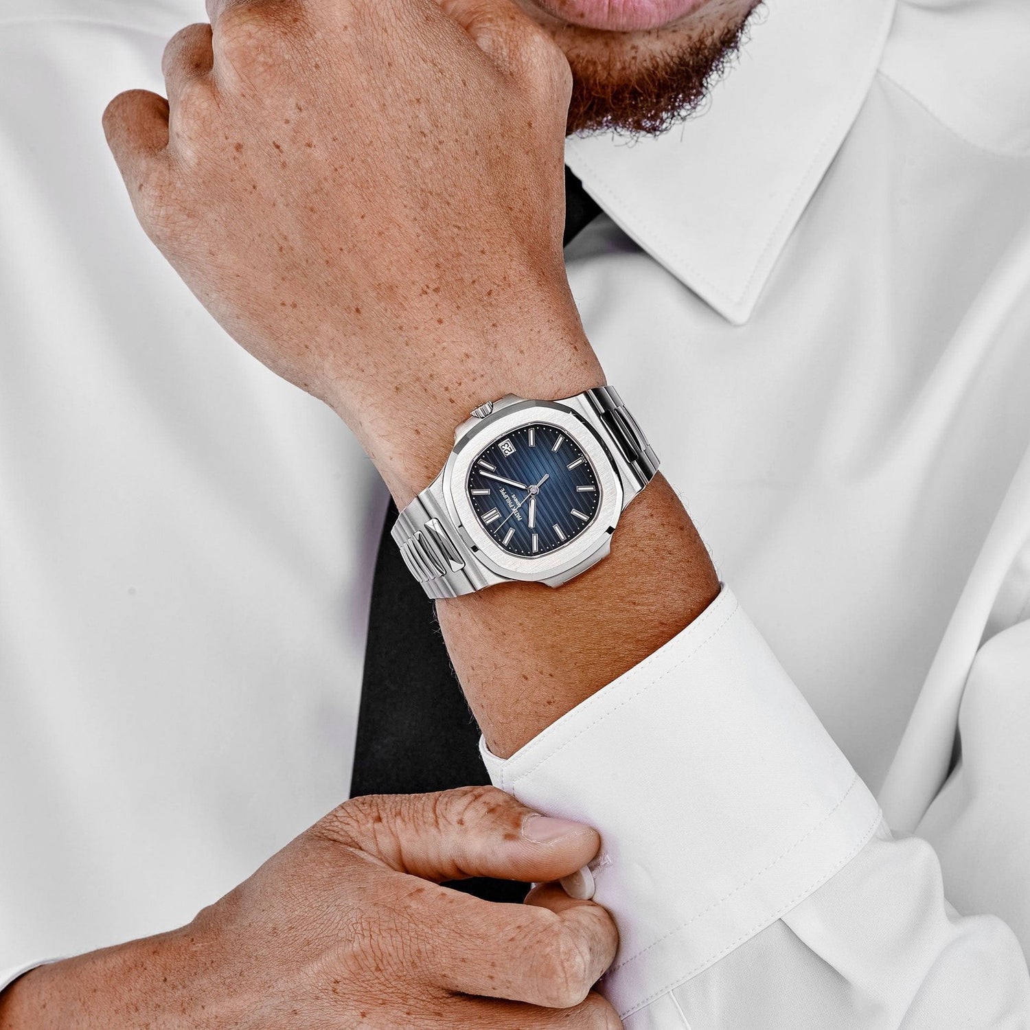 Nautilus White Gold Blue Dial (2025) image 6