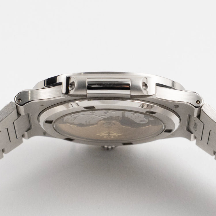Nautilus Platinum Grey Diamond Baguette Dial Diamond Baguette Bezel image 1