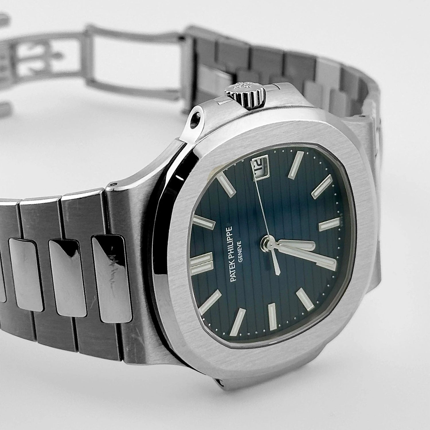Nautilus White Gold Blue Dial (2024) image 10