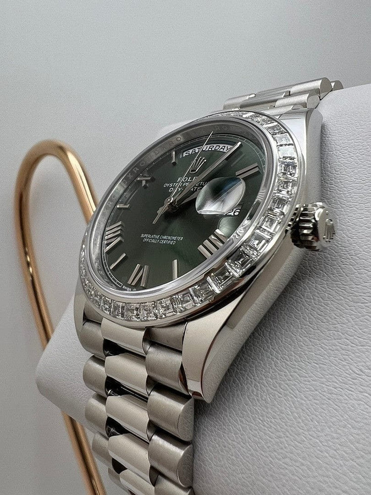Day-Date Platinum Olive Green Dial Diamond Bezel image 2
