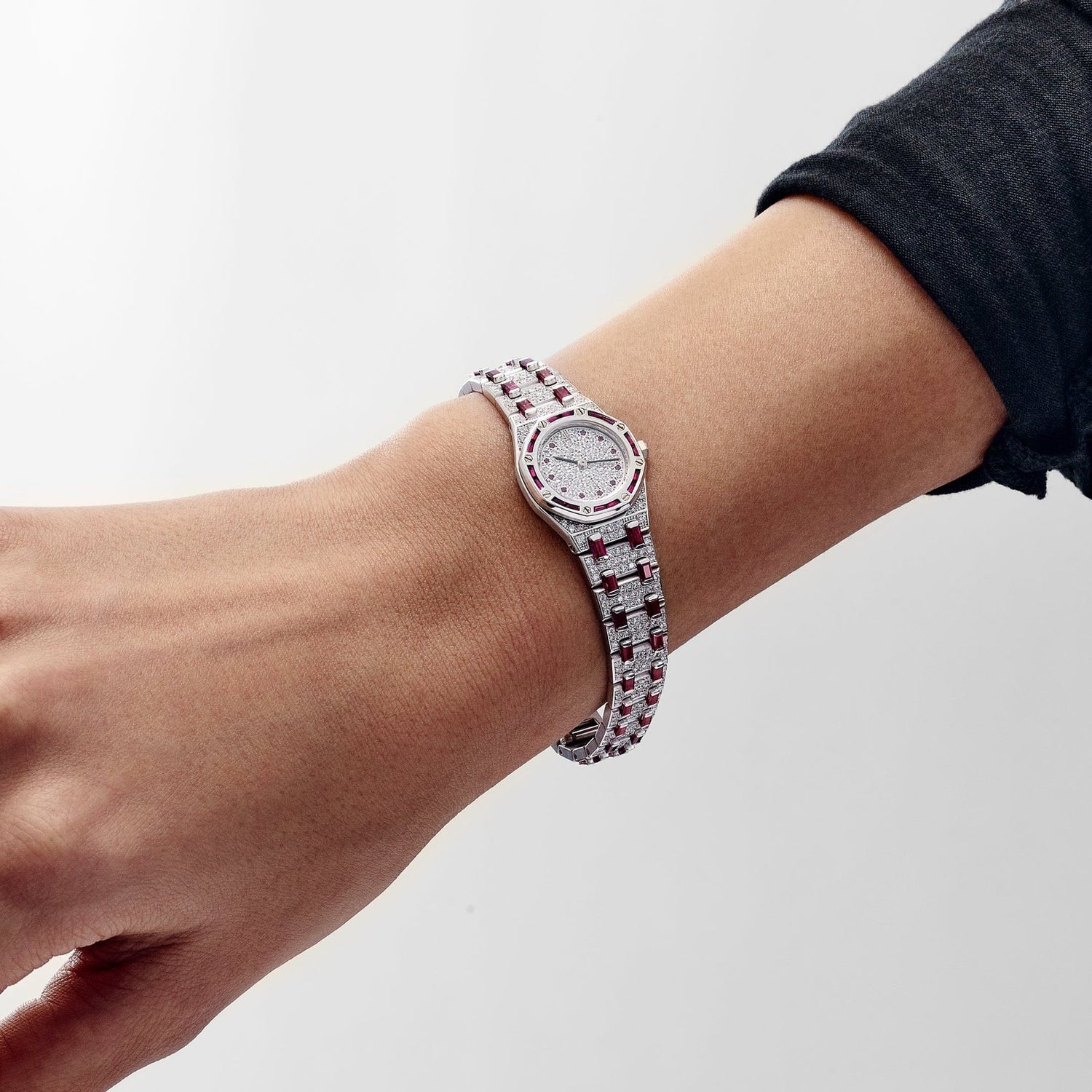Royal Oak Ladies Vintage White Gold Diamond & Ruby Quartz (1997) image 10
