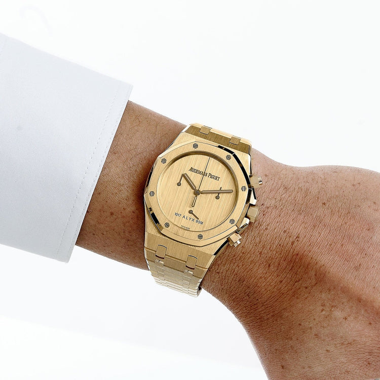 Royal Oak Chronograph “1017 ALYX 9SM” Yellow Gold Limited Edition image 12