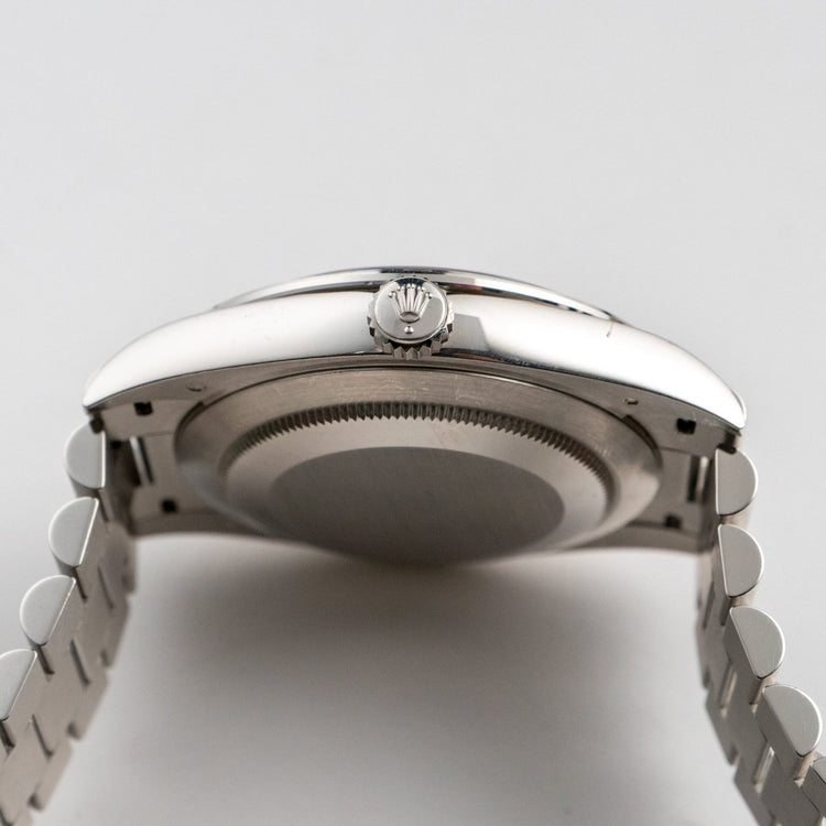 Day-Date Platinum Diamond Bezel Ice Blue Diamond Dial (2017) image 8