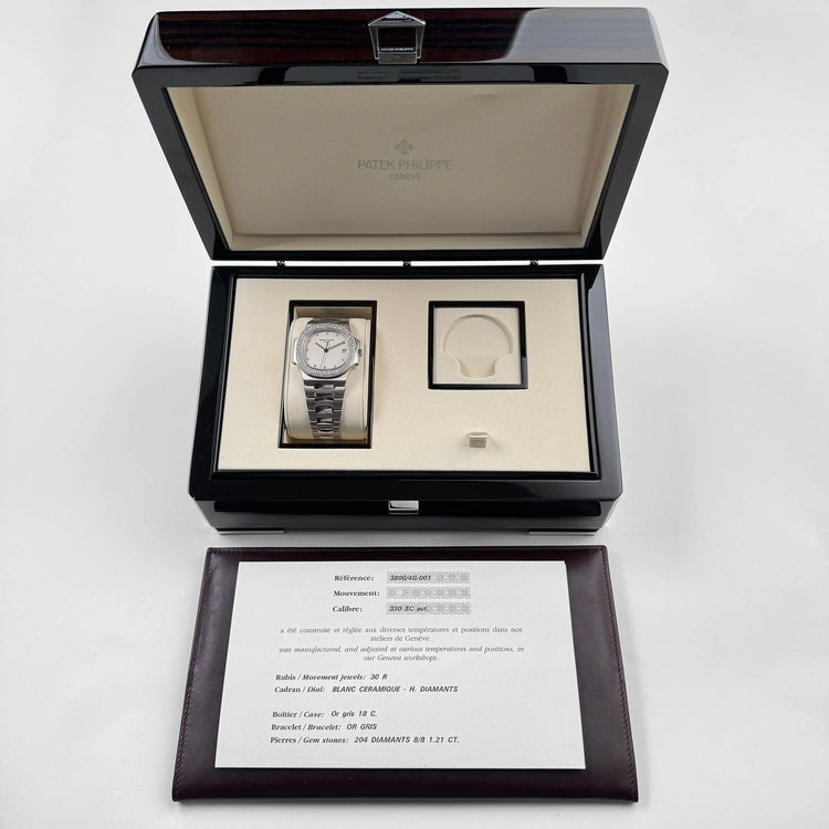 Nautilus White Gold White Dial Diamond Set (2004) image 1