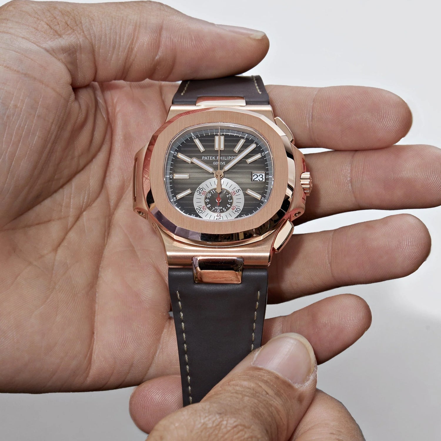 Nautilus Chronograph Rose Gold Brown Dial (2020) image 7