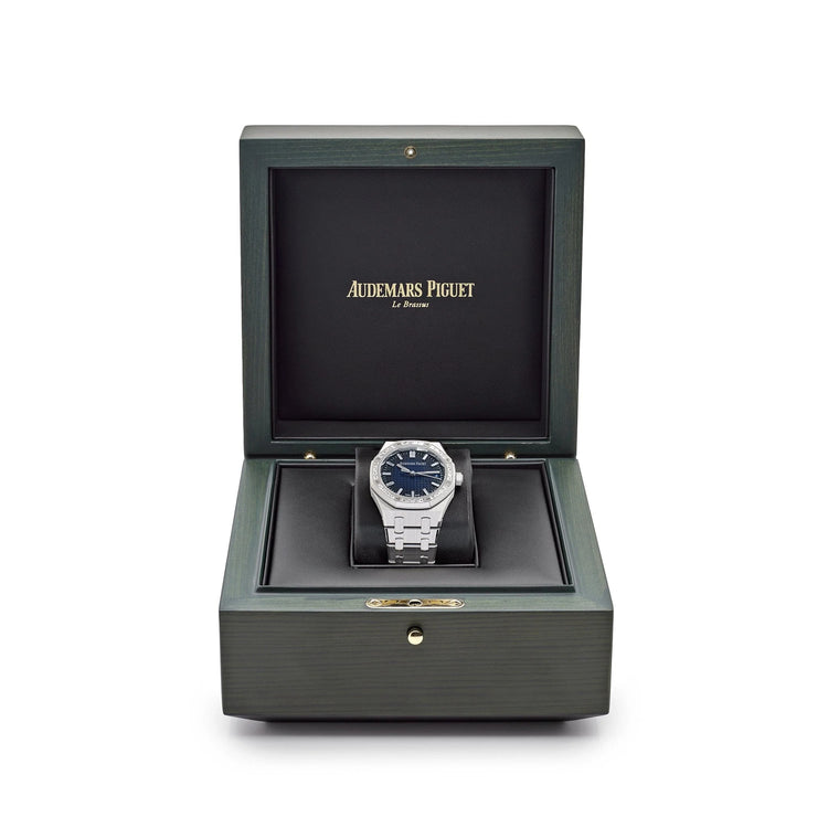 Royal Oak White Gold Diamond Bezel Smoked Blue Dial (2024) image 2