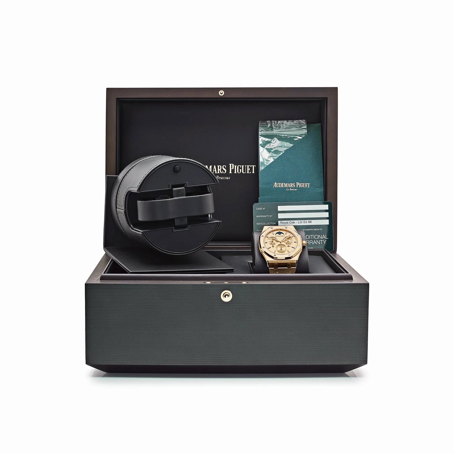 Royal Oak Perpetual Calendar RD2 Ultra-Thin “Greater China Edition” Yellow Gold (2024) image 6