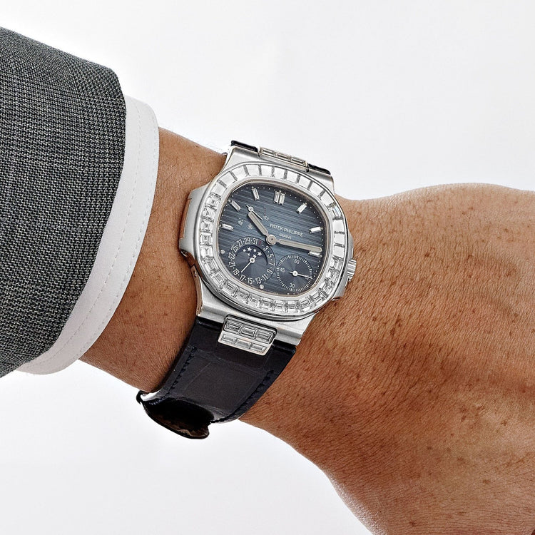Nautilus White Gold Blue Diamond Dial Diamond Bezel (2017) image 2