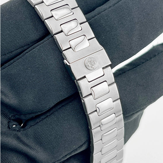 Nautilus Vintage Stainless Steel Black Dial (1982) image 1