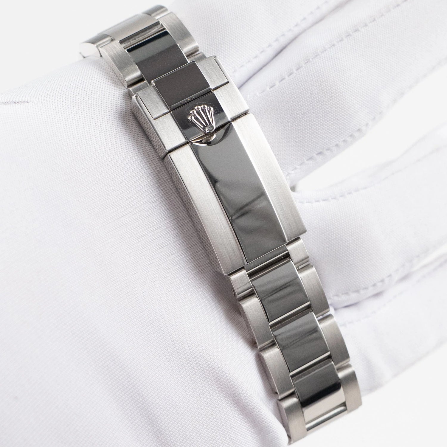 TBR Platinum Ice Blue Arabic Dial Diamond Baguette Bezel image 2