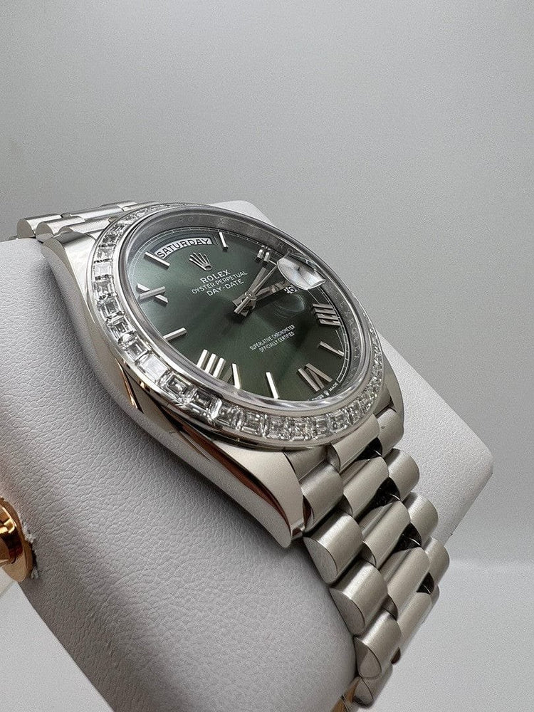Day-Date Platinum Olive Green Dial Diamond Bezel image 3