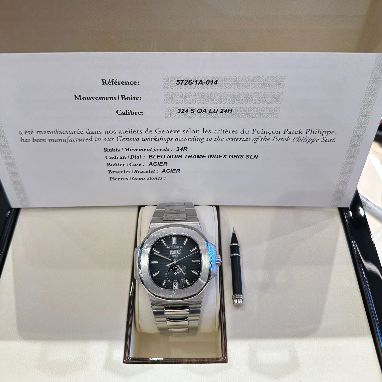 Nautilus Annual Calendar Stainless Steel Blue Dial (2022) image 1