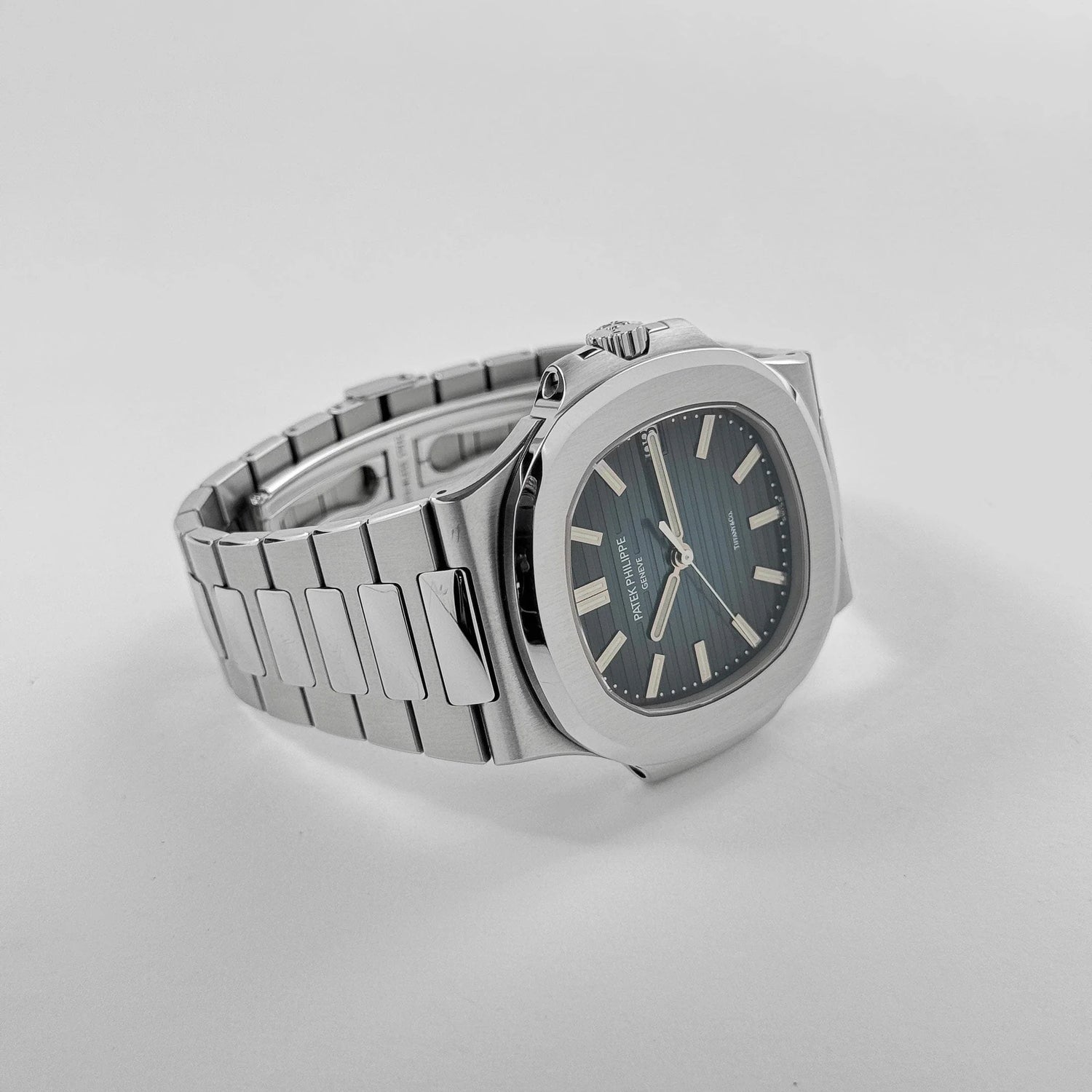 Nautilus &
