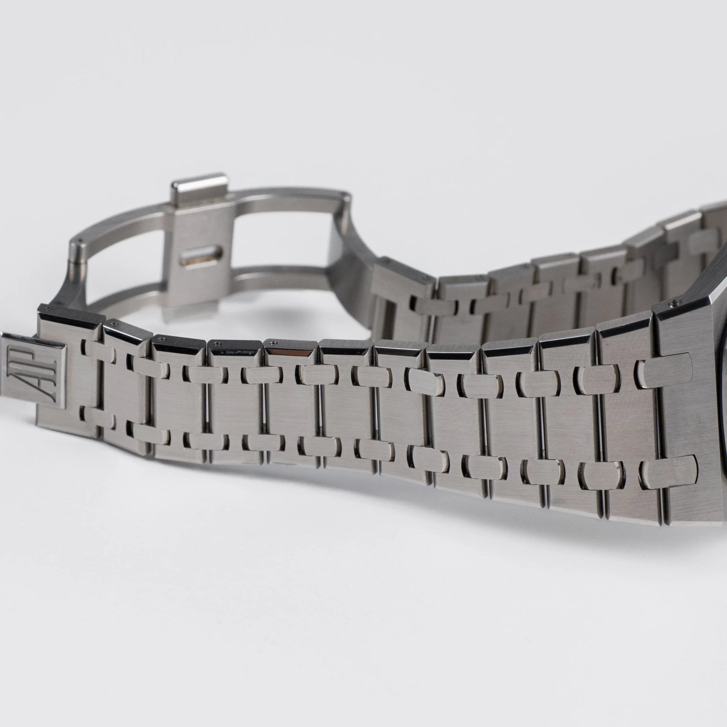 Royal Oak Jumbo Extra-Thin Openworked 50th Anniversary Stainless Steel image 7