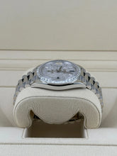 Day-Date Platinum Diamond Bezel Diamond-Paved Sapphire Dial (2024) image 3