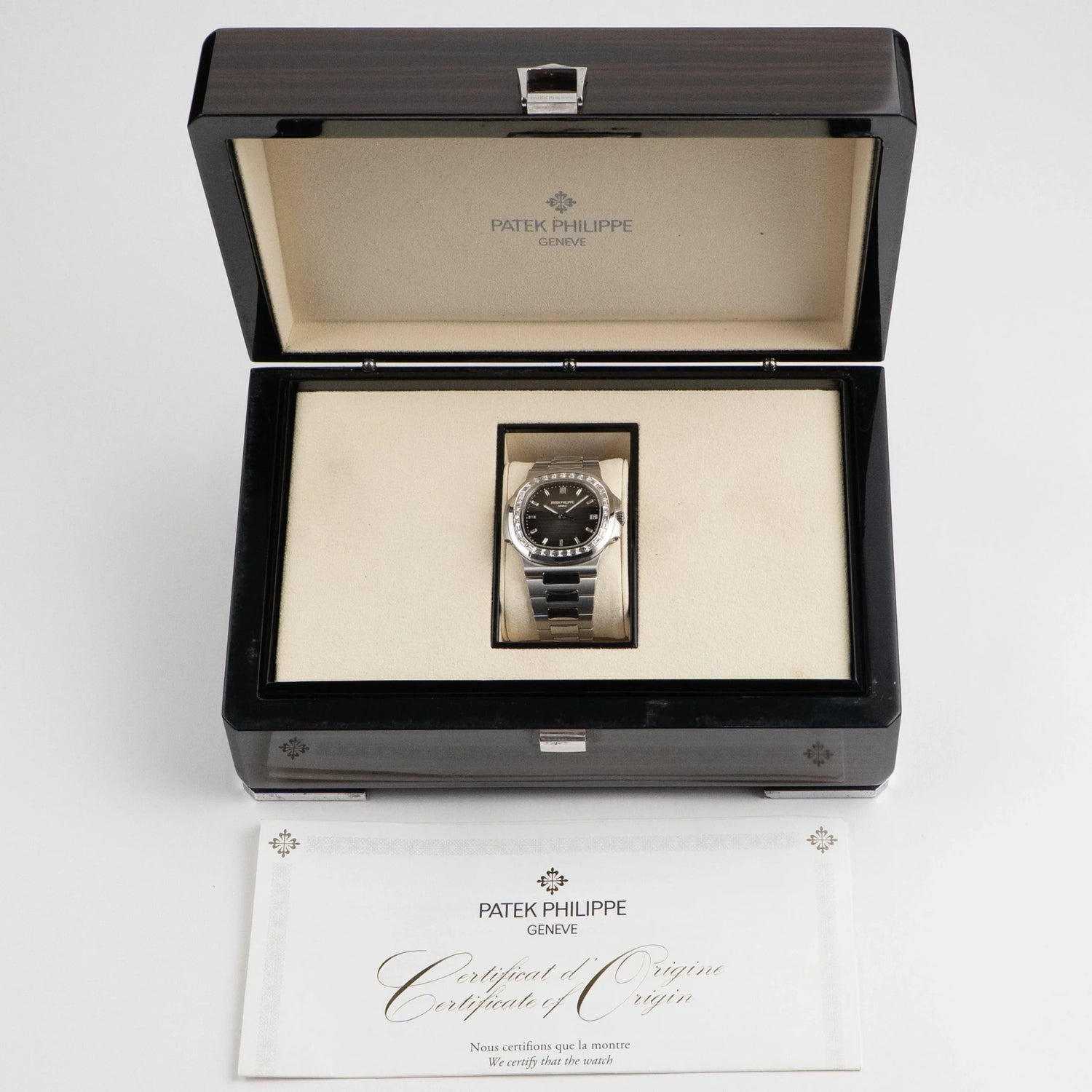 Nautilus Platinum Grey Diamond Baguette Dial Diamond Baguette Bezel image 5