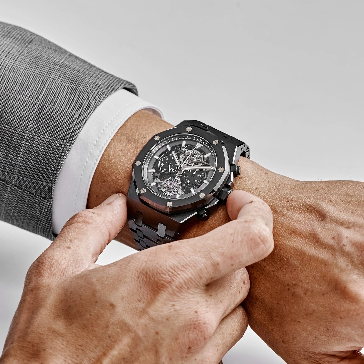 Royal Oak Tourbillon Chronograph Black Ceramic Limited Edition (2018) image 8