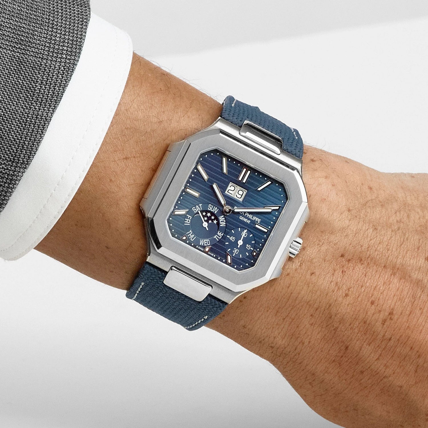 Cubitus Platinum Blue Dial Moon Phase (2025) image 8