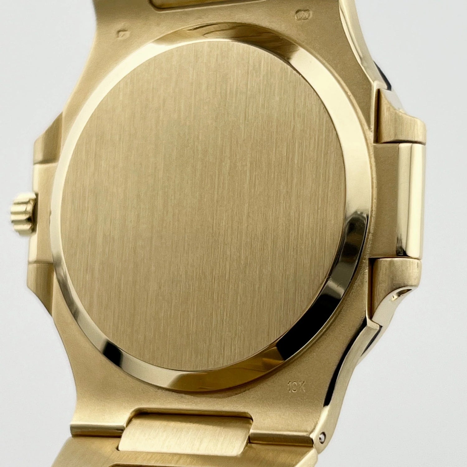 Nautilus Vintage Yellow Gold Black Ribbed Dial (1983) image 2