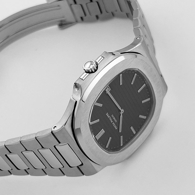 Nautilus Vintage Stainless Steel Black Dial (1982) image 8