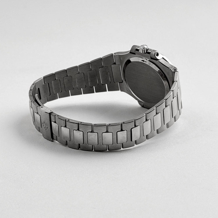 Nautilus White Gold White Dial Diamond Set (2004) image 5