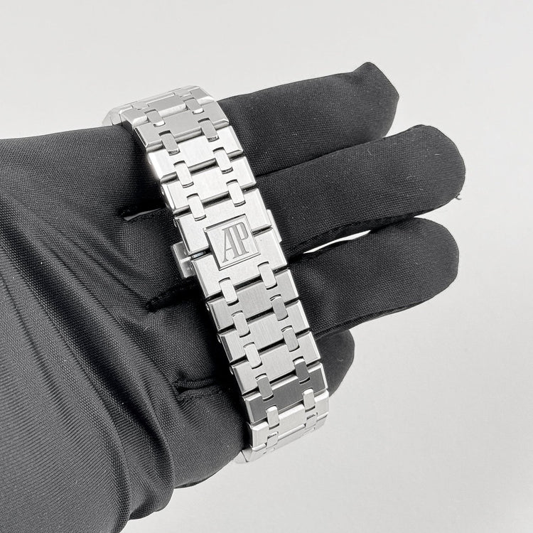 Royal Oak Openworked Stainless Steel Dial image 5