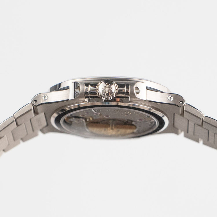 Nautilus Perpetual Calendar Moon Phases (2026) image 10