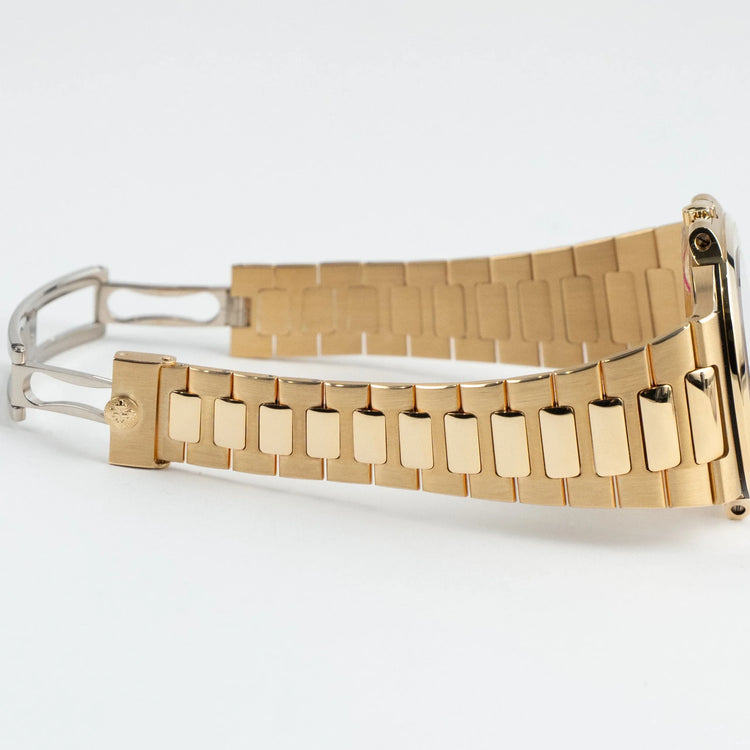 Nautilus Vintage Yellow Gold Black Ribbed Dial image 7