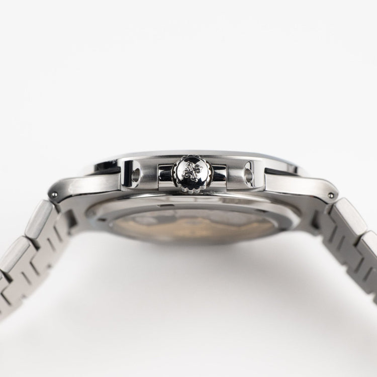 Nautilus Stainless Steel Blue Dial (2011) image 3