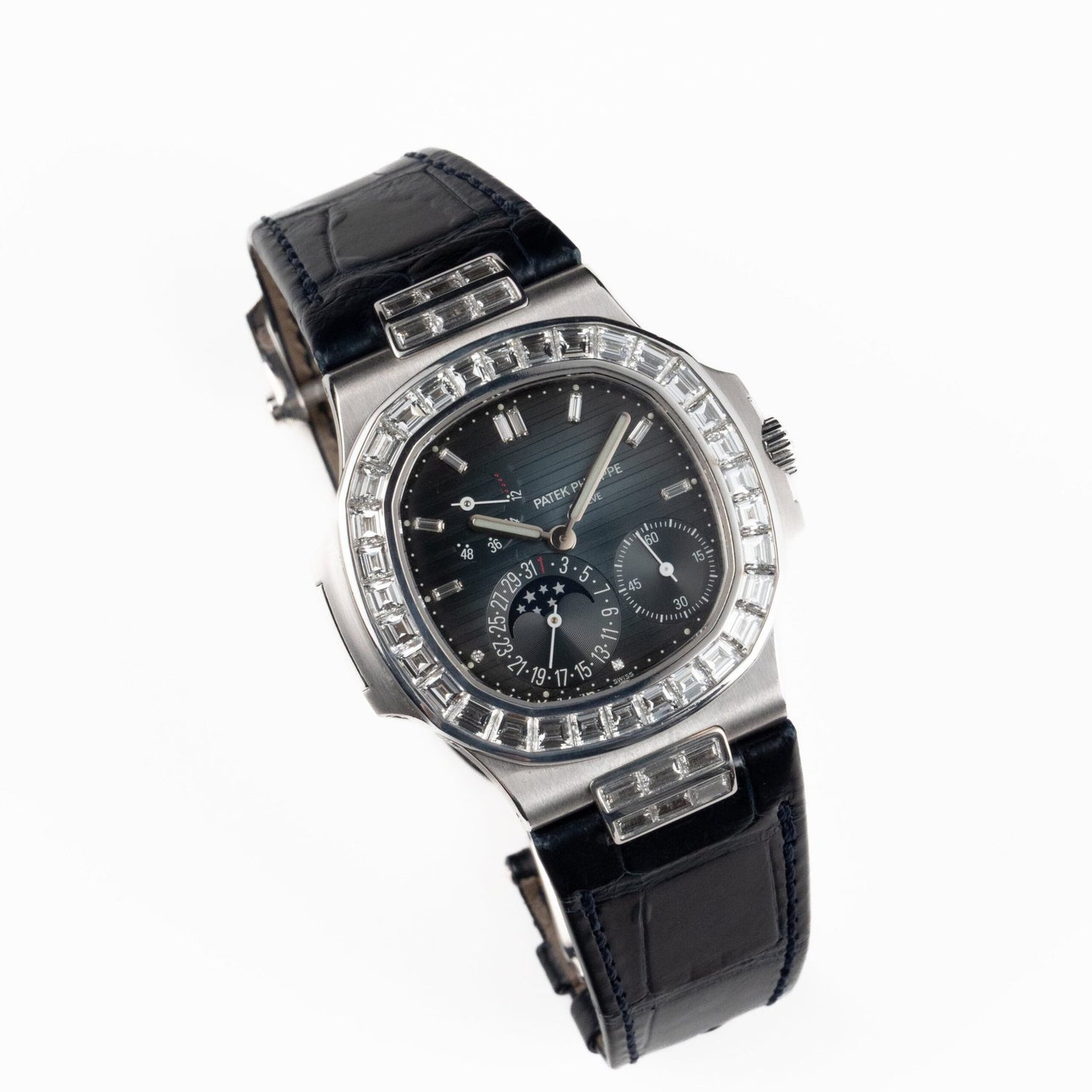 Nautilus White Gold Blue Diamond Dial Diamond Bezel (2017) image 3