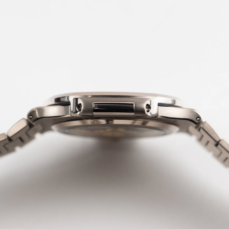 Nautilus White Gold Blue Dial (2022) image 8