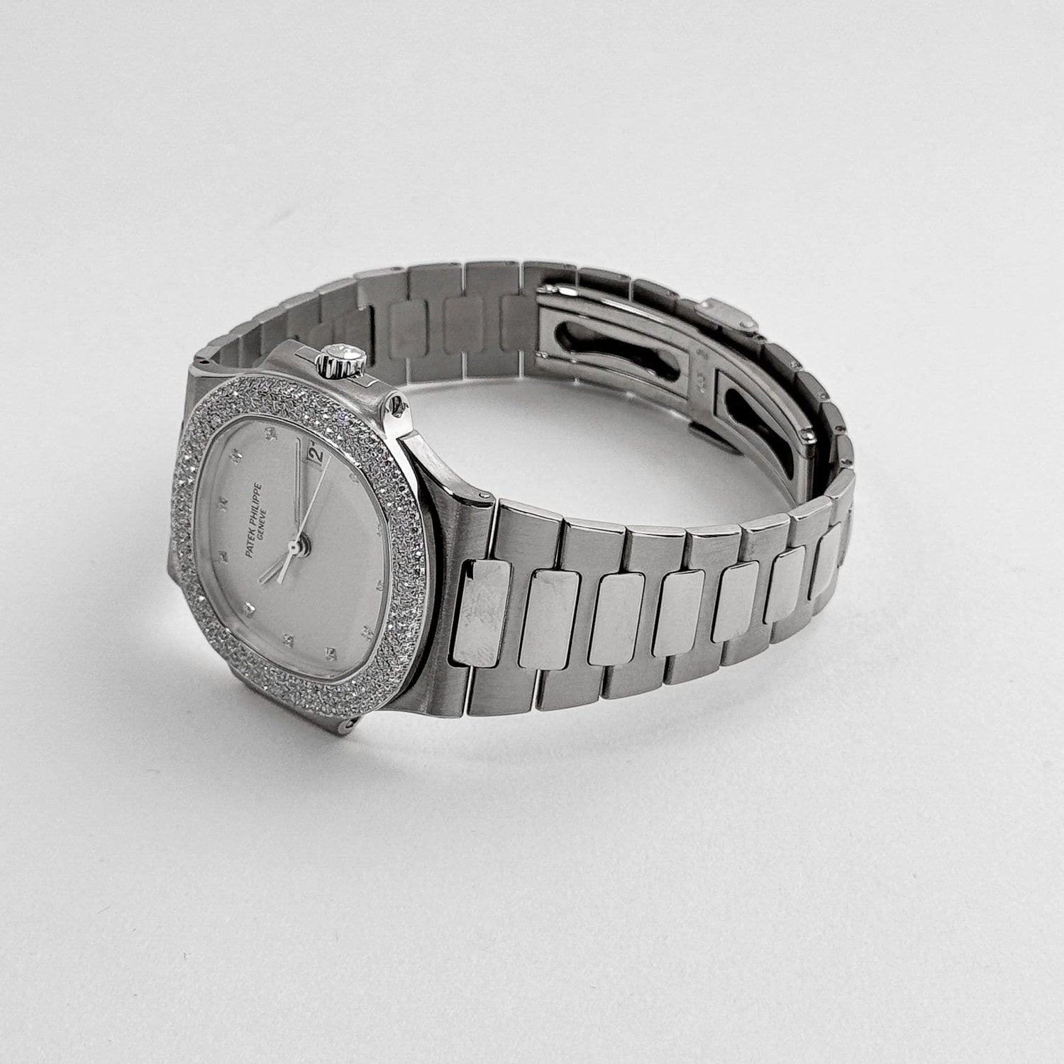 Nautilus White Gold White Dial Diamond Set (2004) image 9