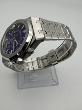 Royal Oak Chronograph “Domaine de Murtoli” White Gold Purple Dial image 2
