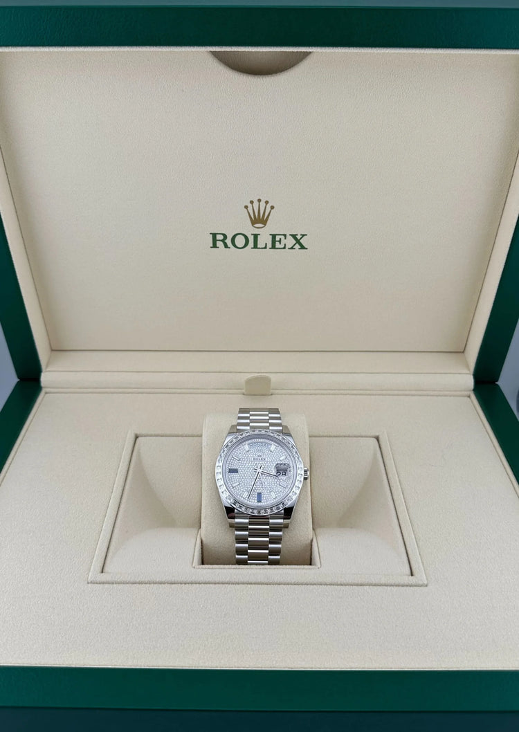 Day-Date Platinum Diamond Bezel Diamond-Paved Sapphire Dial (2024) image 1