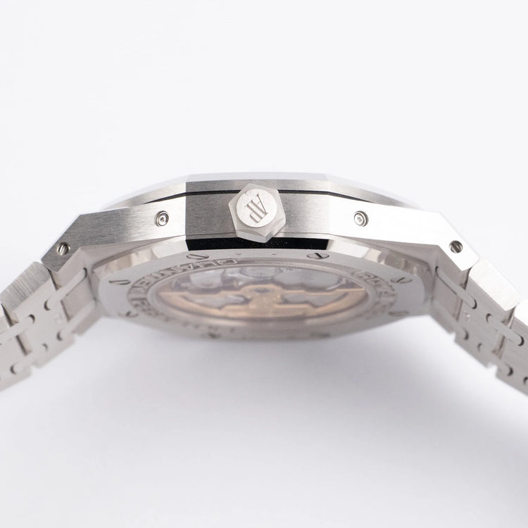 Royal Oak Perpetual Calendar “Qatar Edition” White Gold (2025) image 5