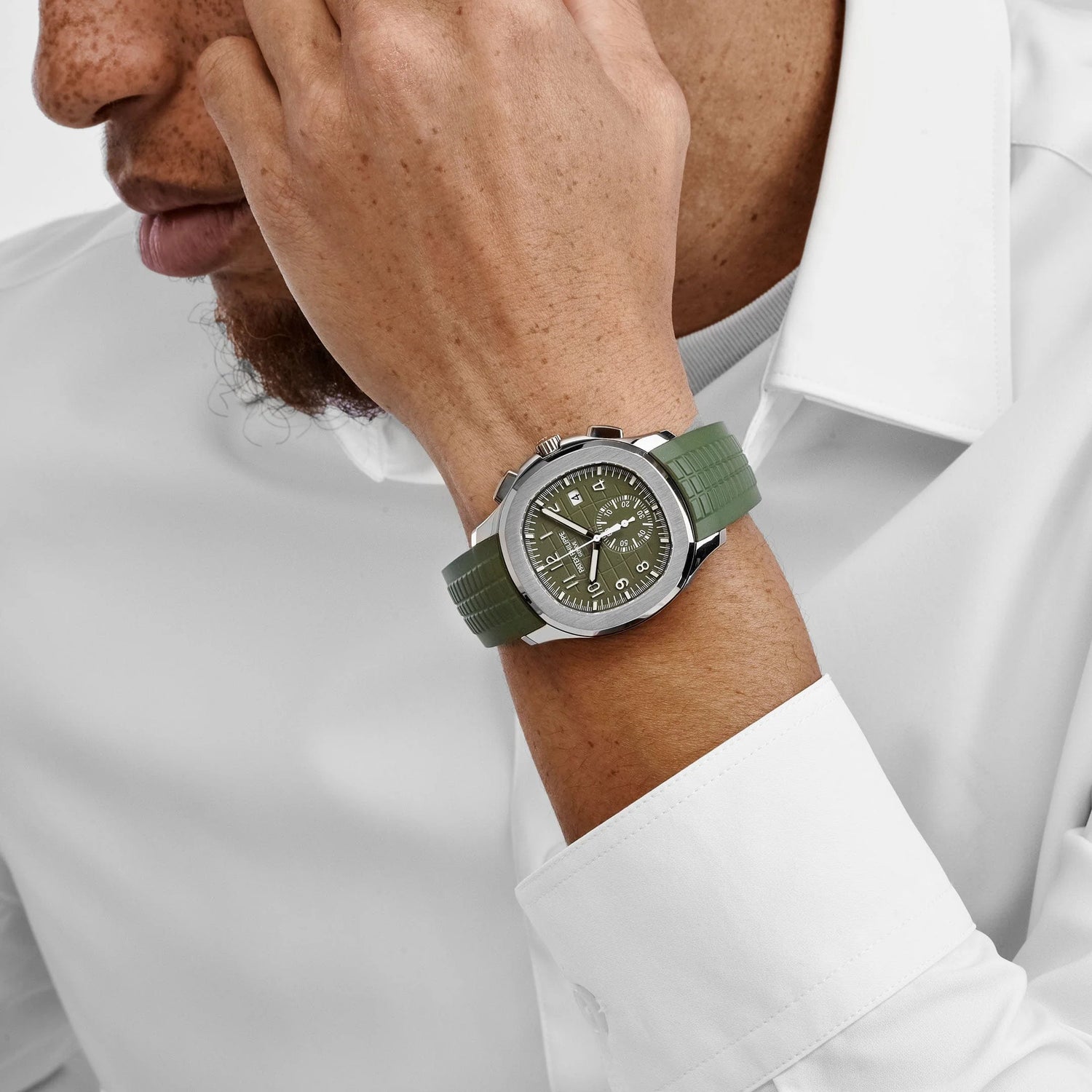 Aquanaut Chronograph White Gold Khaki Green Dial (2023) image 3