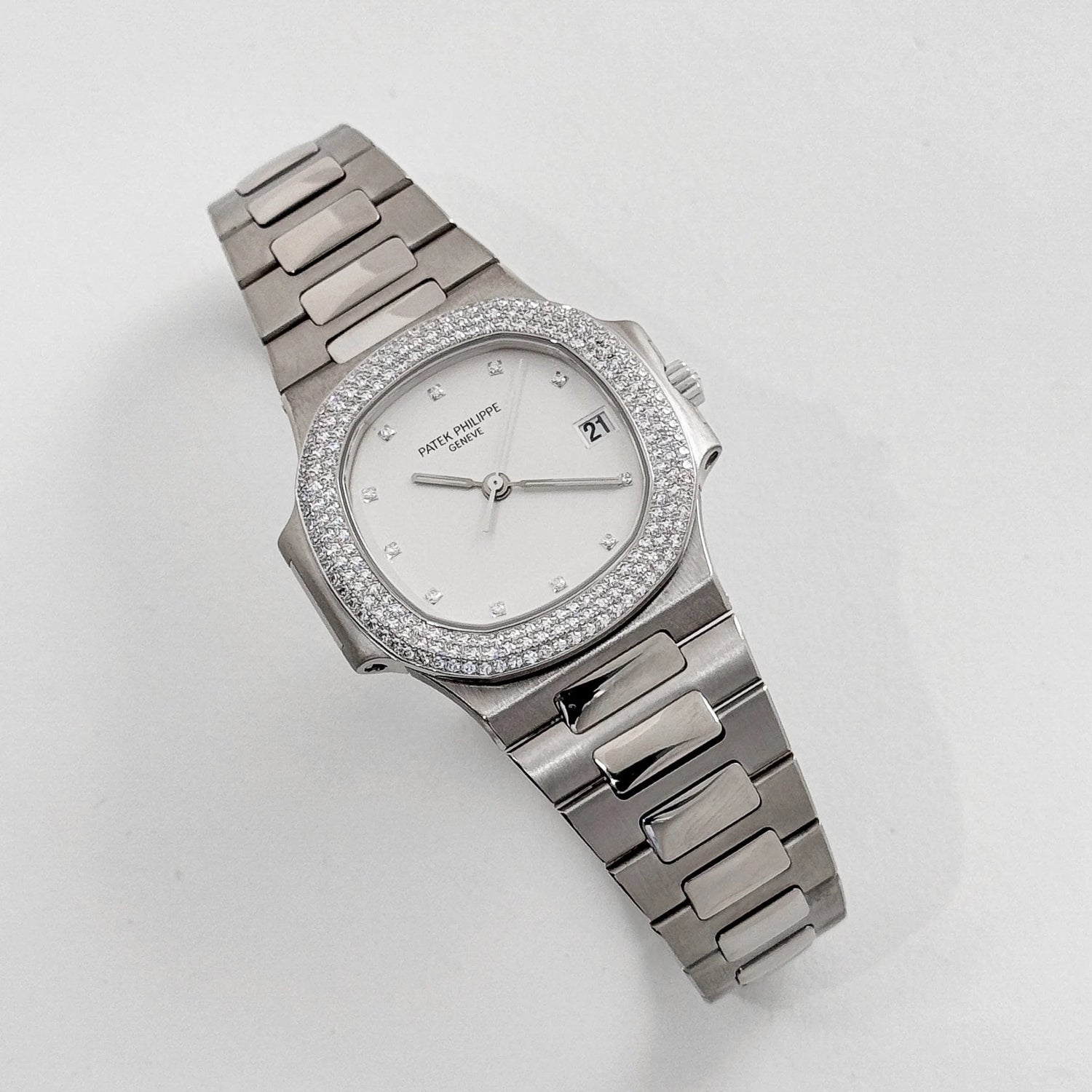 Nautilus White Gold White Dial Diamond Set (2004) image 10