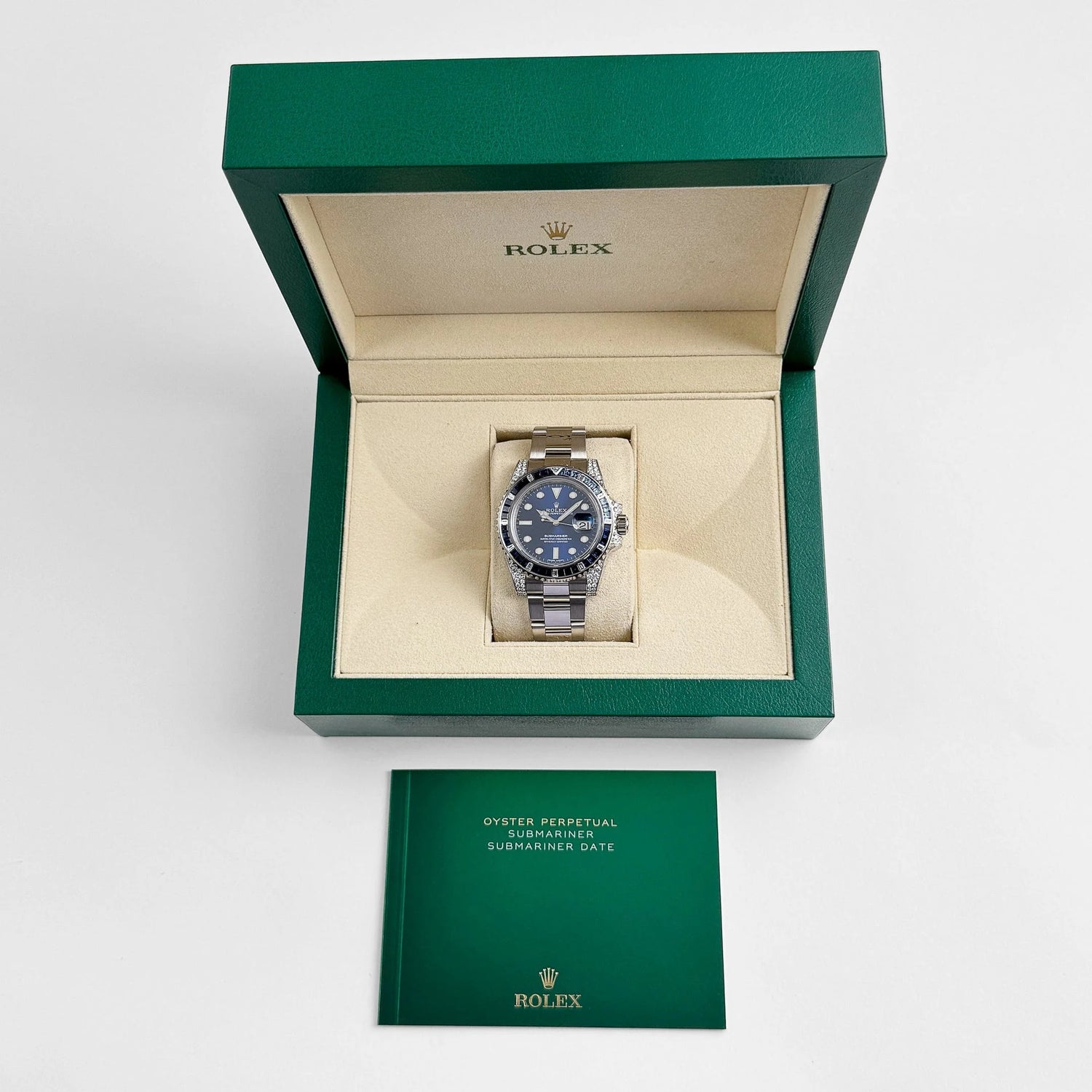 Submariner Date White Gold Blue Dial Sapphire Diamond Bezel (2022) image 2