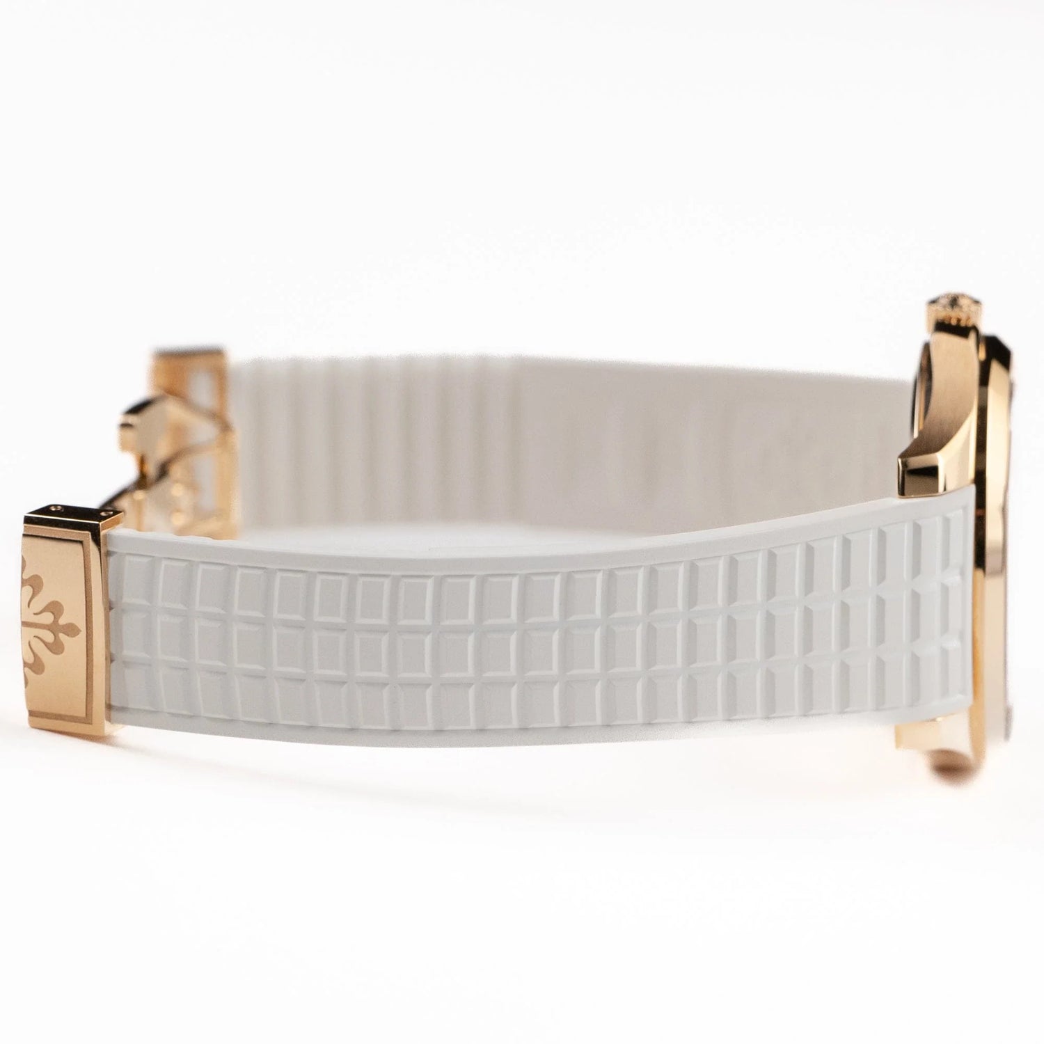 Aquanaut Luce Rose Gold White Dial Diamond Bezel image 5