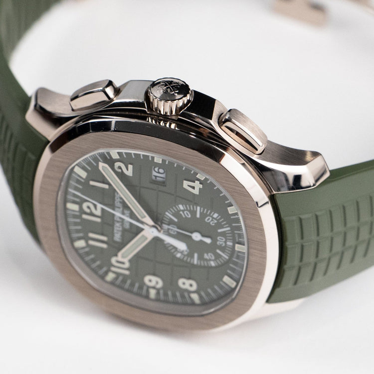 Aquanaut Chronograph White Gold Khaki Green Dial (2025) image 11