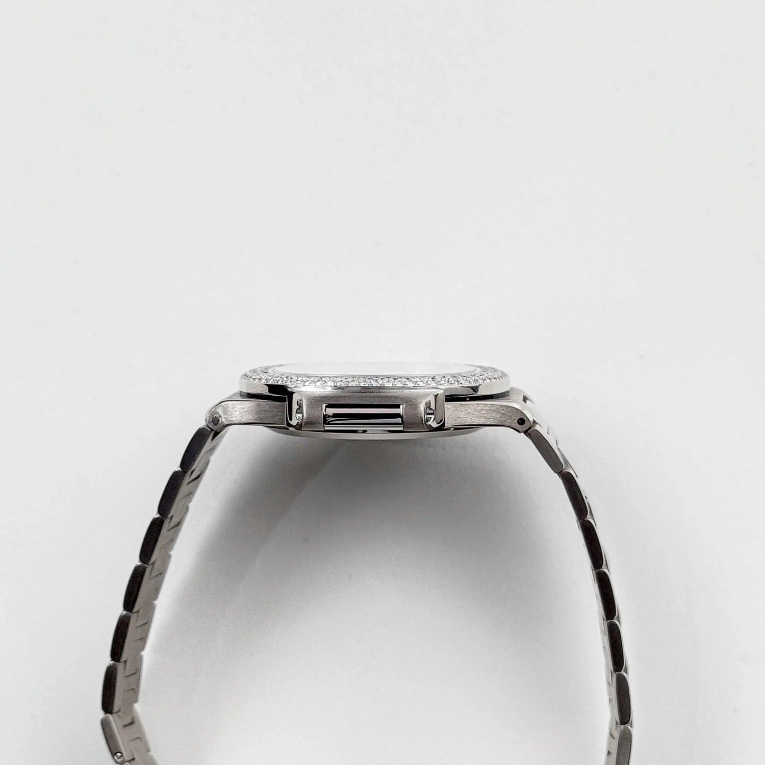 Nautilus White Gold White Dial Diamond Set (2004) image 6