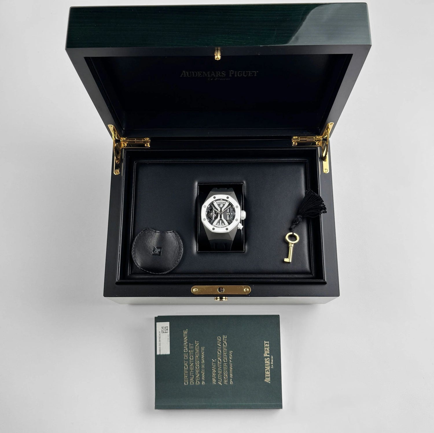 Royal Oak Concept Tourbillon GMT Titanium image 11