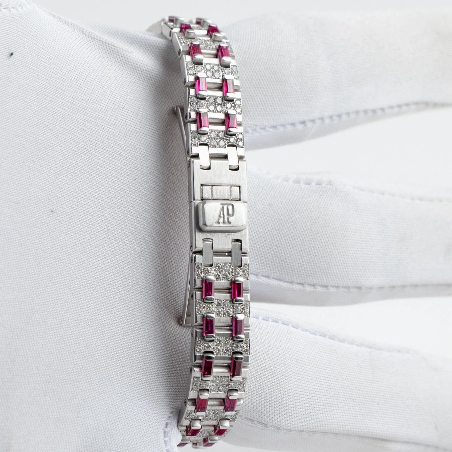 Royal Oak Ladies Vintage White Gold Diamond & Ruby Quartz (1997) image 1