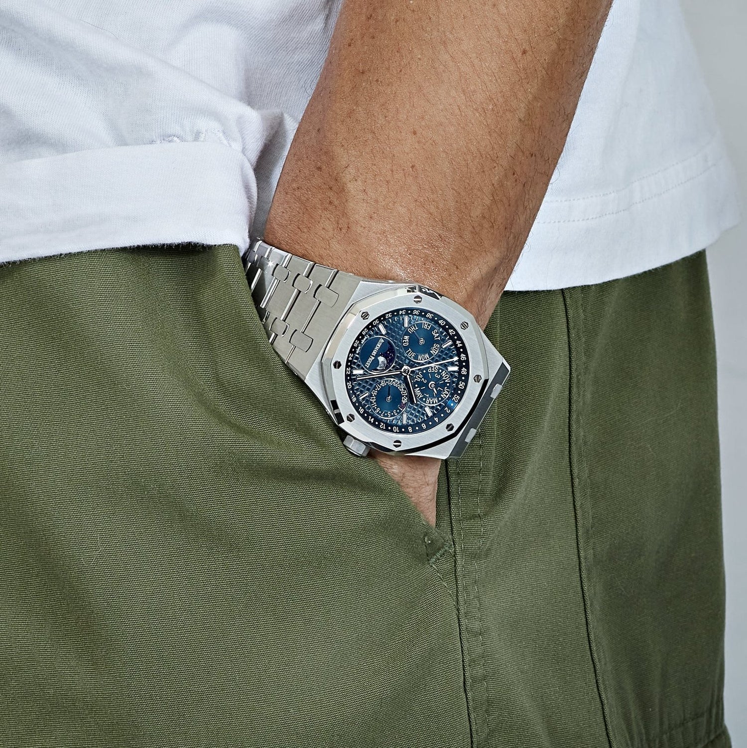 Royal Oak Perpetual Calendar Stainless Steel Dark Blue Dial image 9